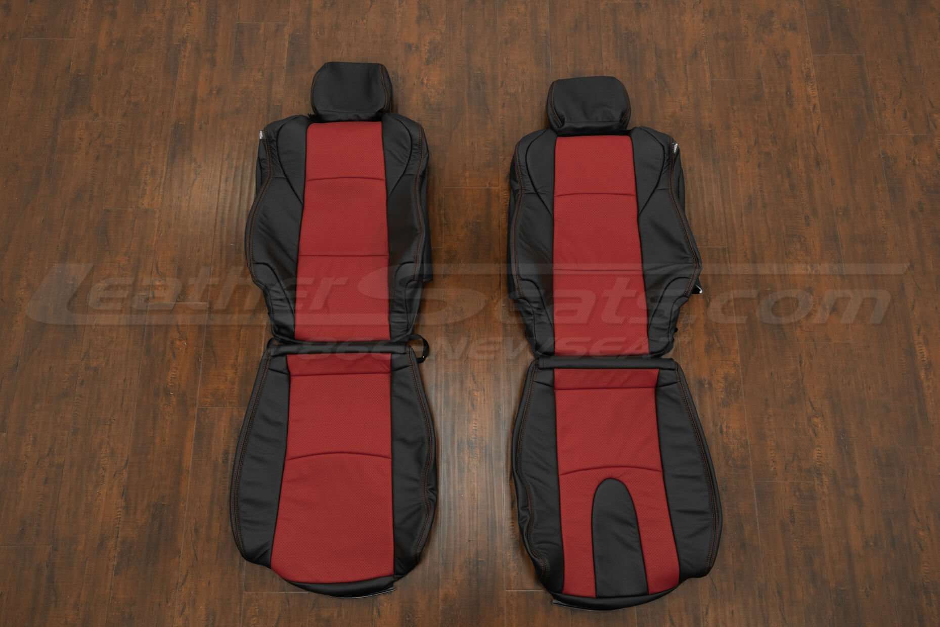 Black and Red Nissan 350z leather seats