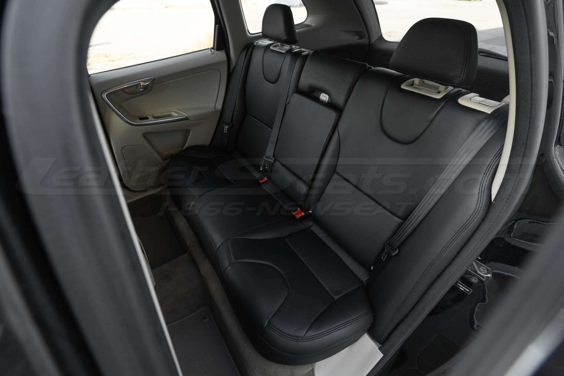 2011-2013 Volvo XC60 Leather seats - ear seats installed