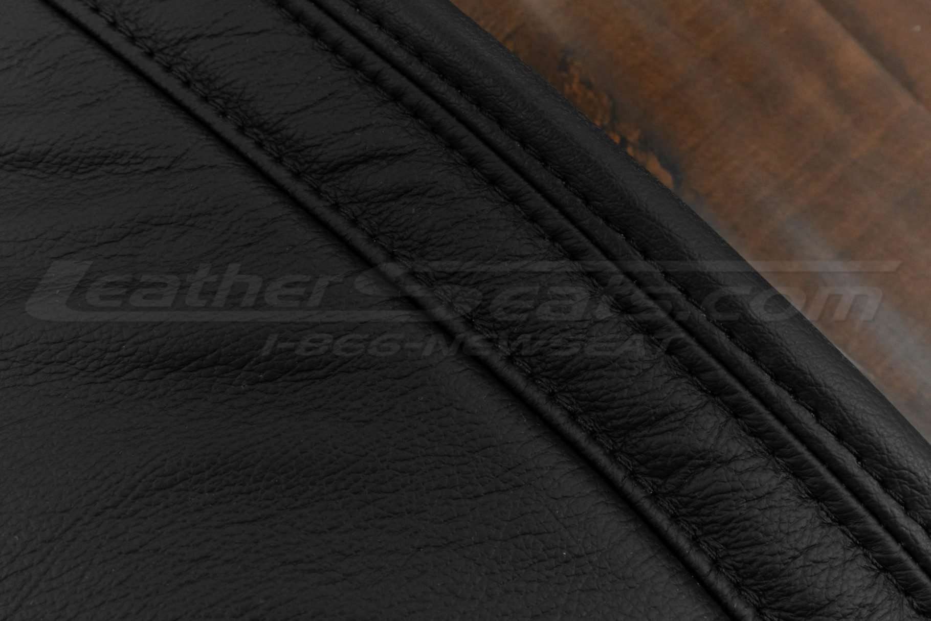 Matching double-stitching in Black