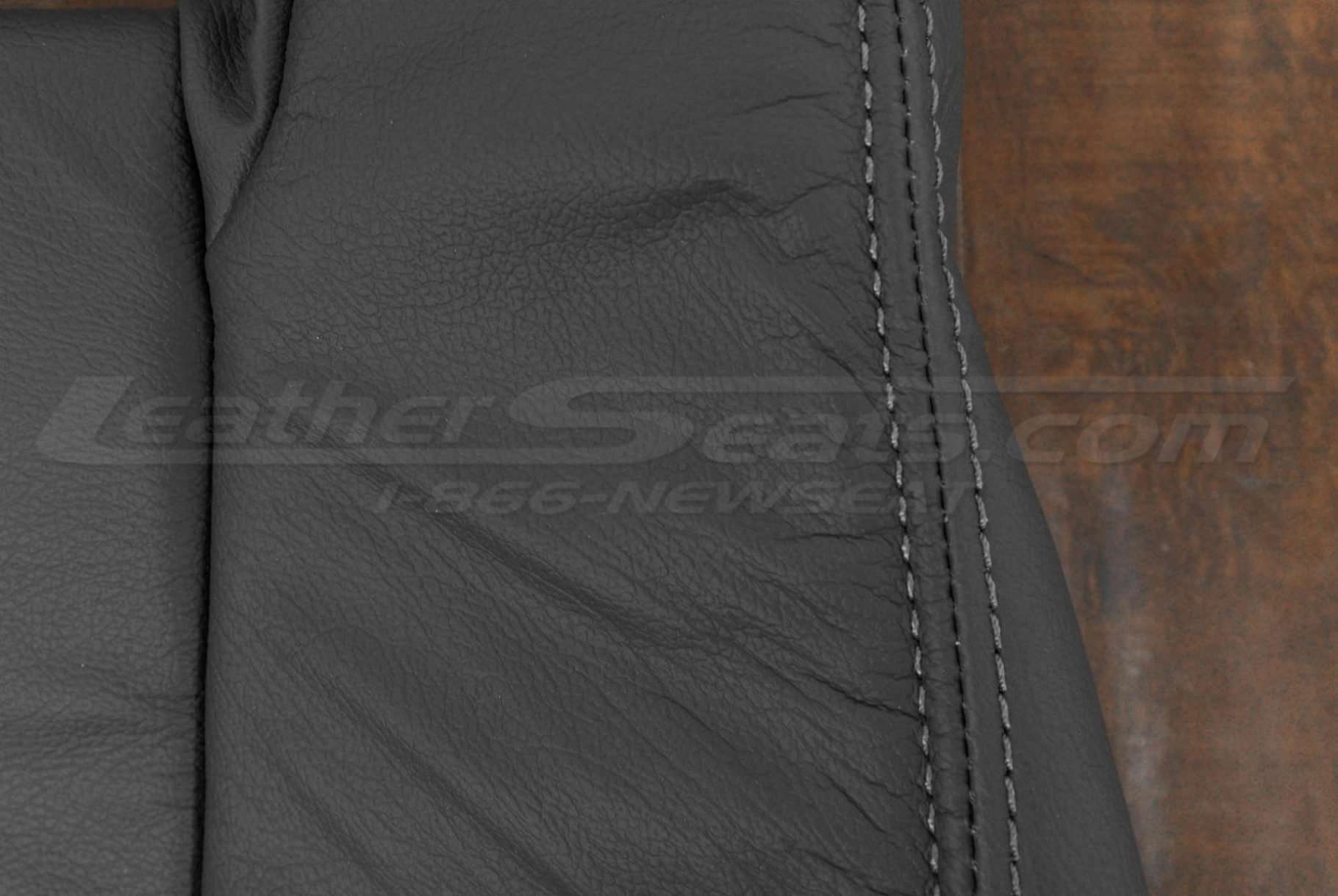 Smoke contrasting stitching