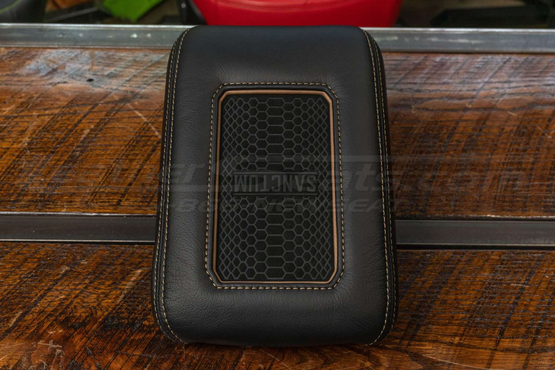 Jeep Wrangler JL Sanctum Charging Console - Black & Teak