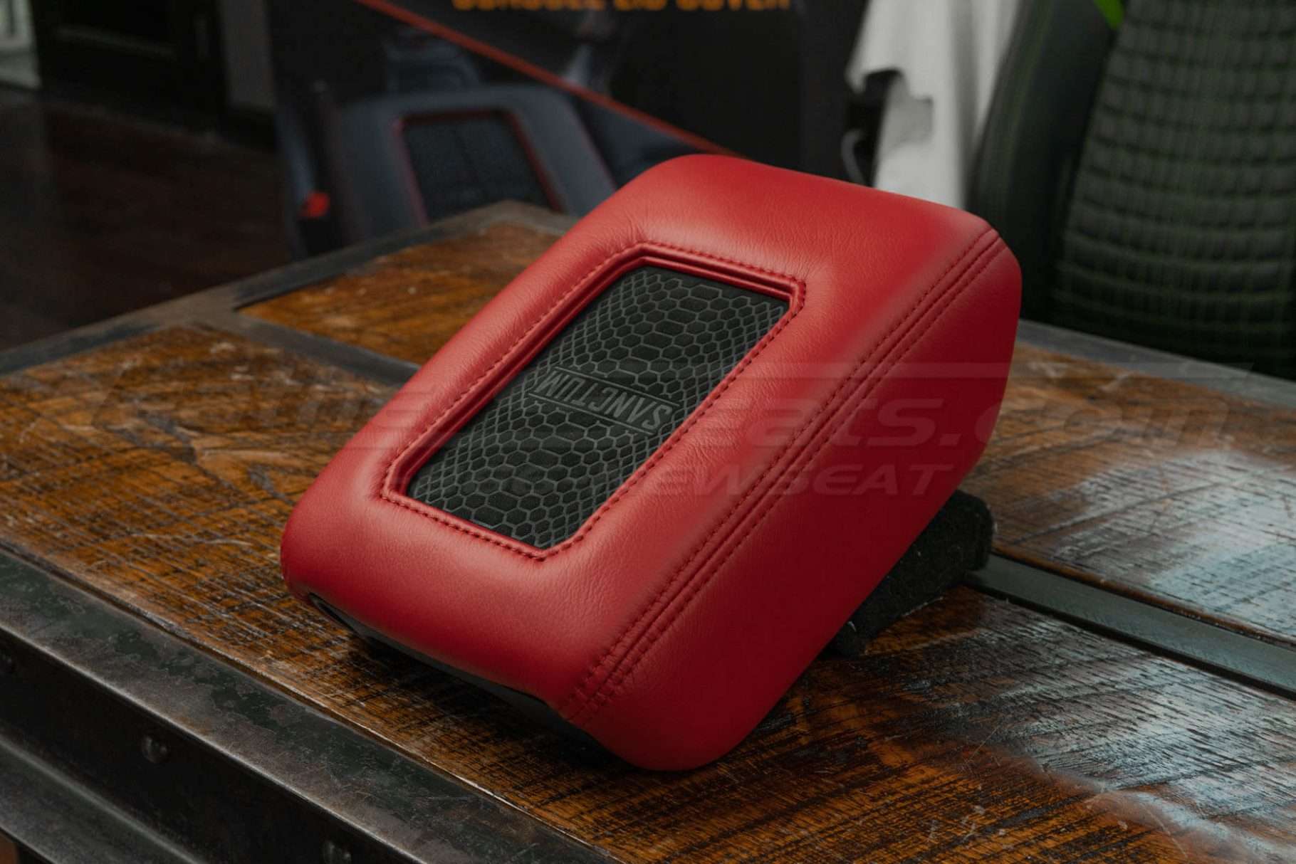 Jeep Wrangler/Gladiator Wireless Phone Charging Console