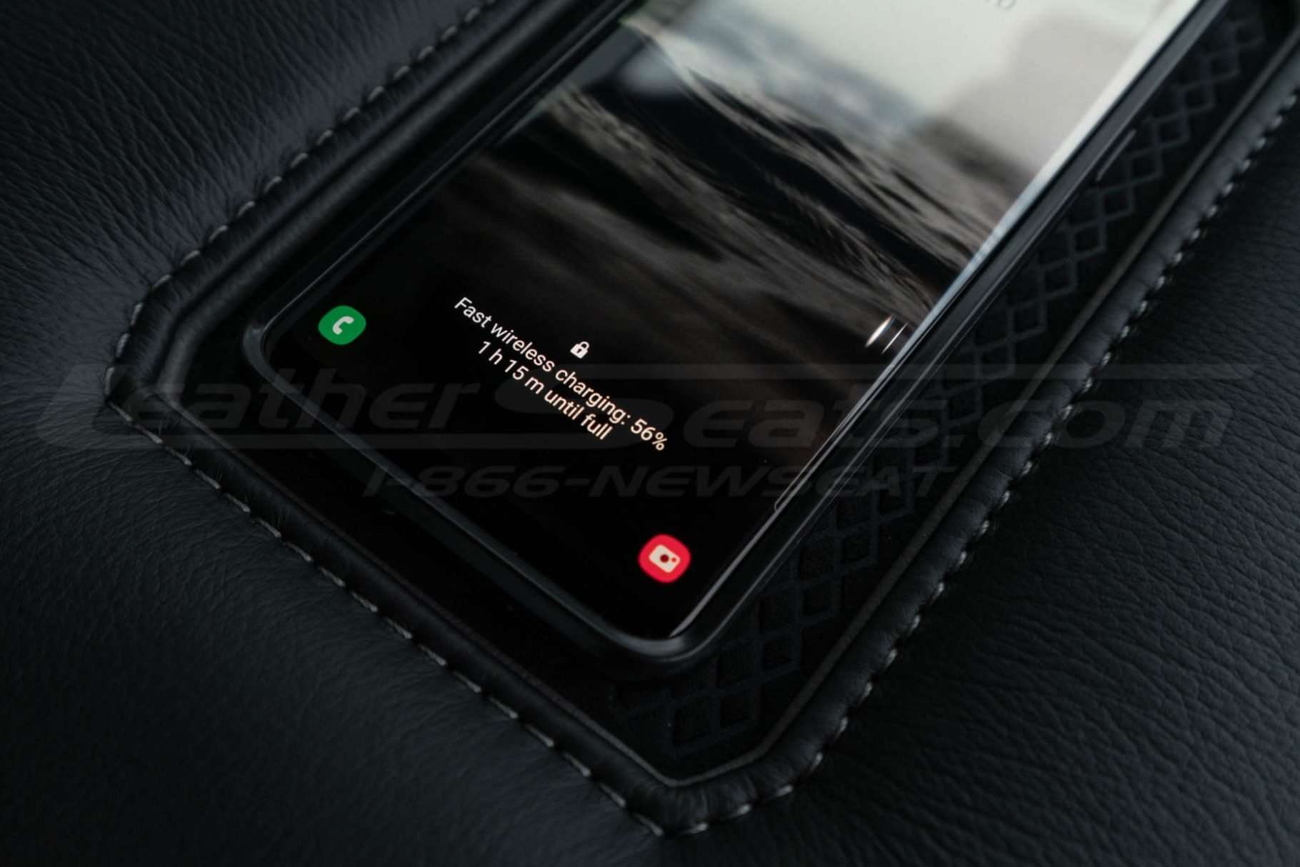 Sanctum Wireless Charging Console - Fast Charging Feature