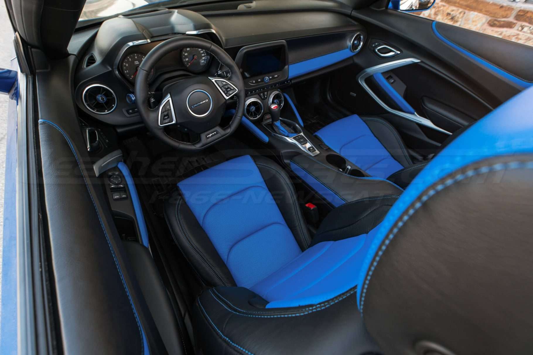 Two-Tone leather seats in Chevrolet Camaro
