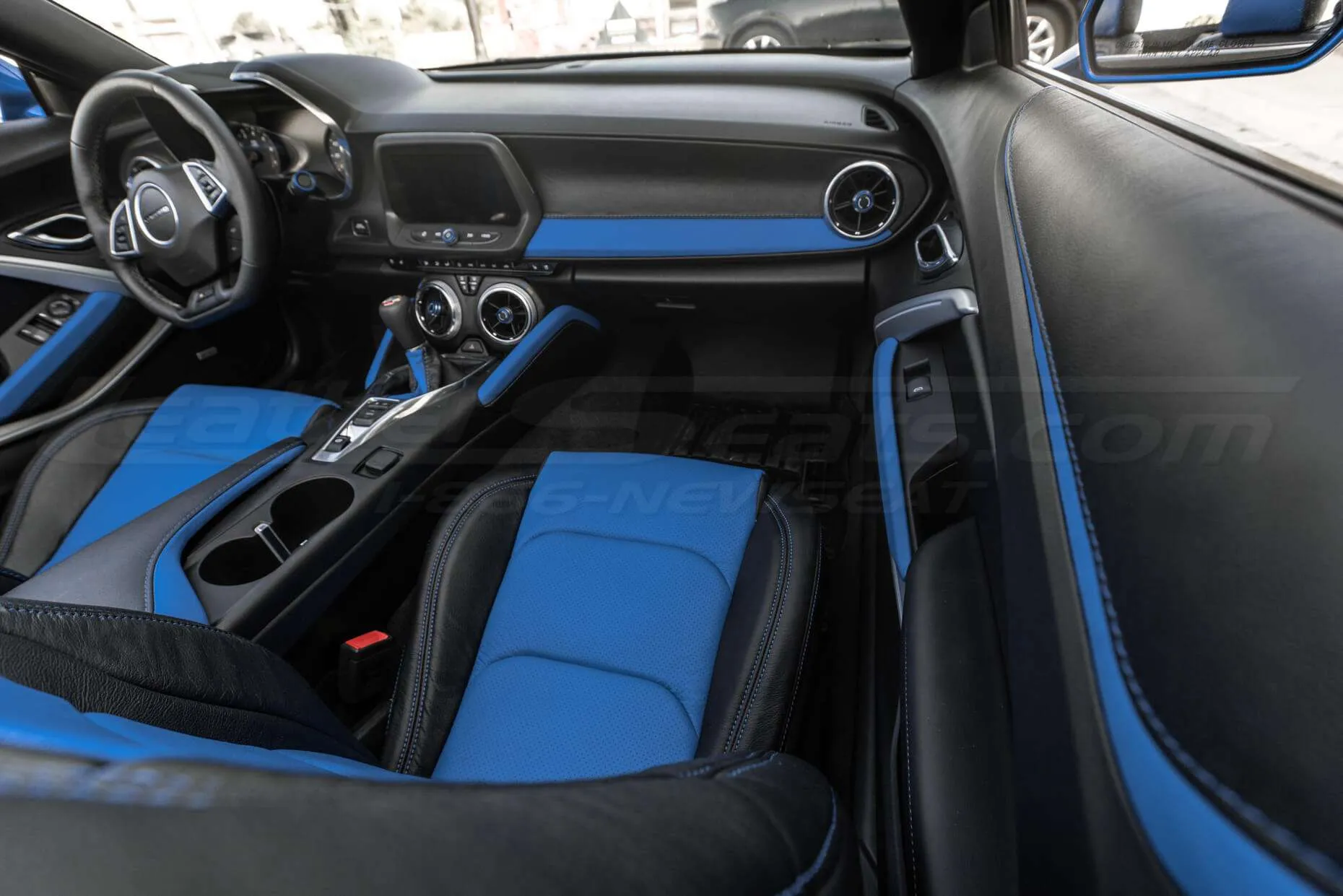 Full two-tone leather interior for Chevrolet Camaro