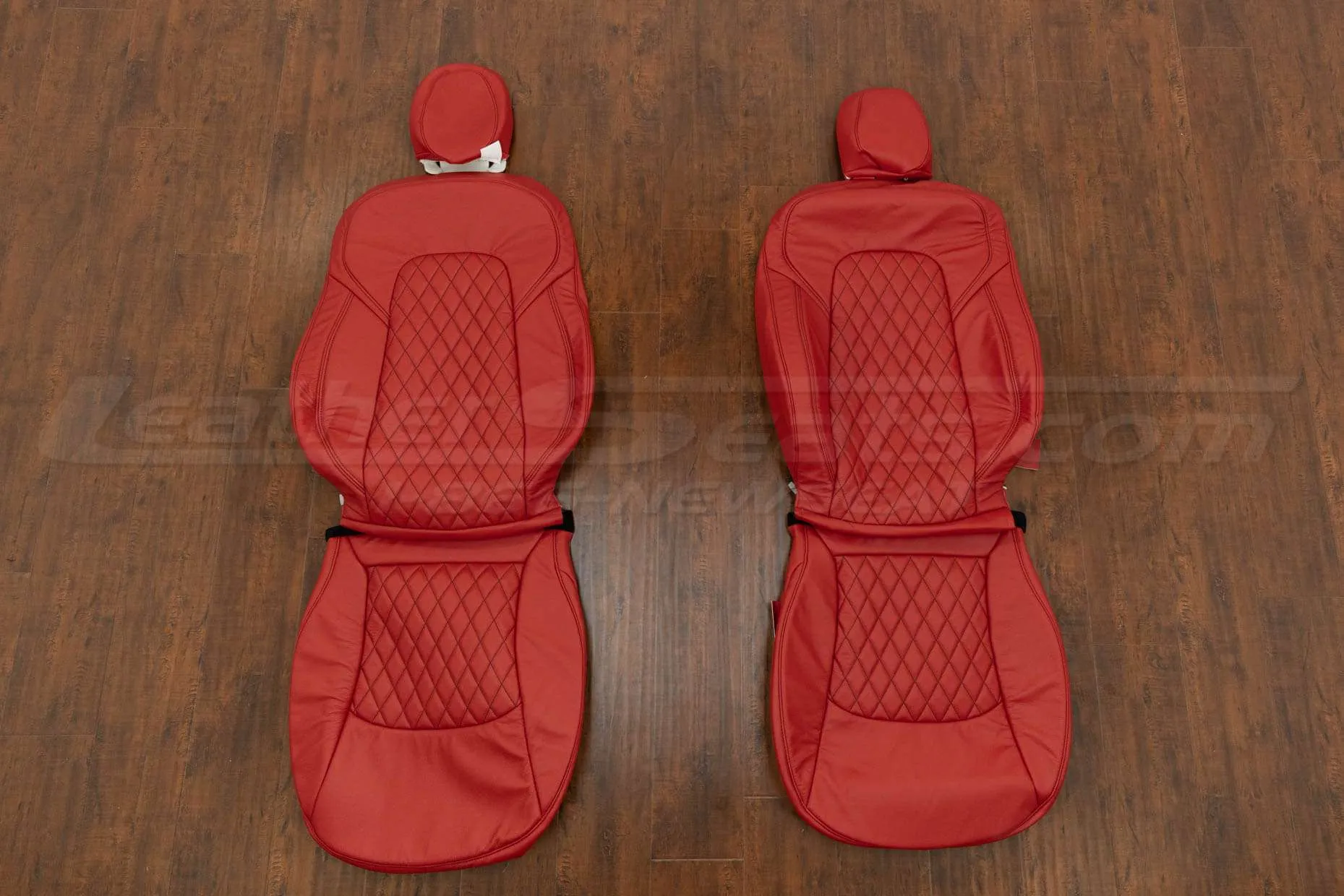 Tesla Model Y Quilted Leather Seats - Red - Front seat upholstery