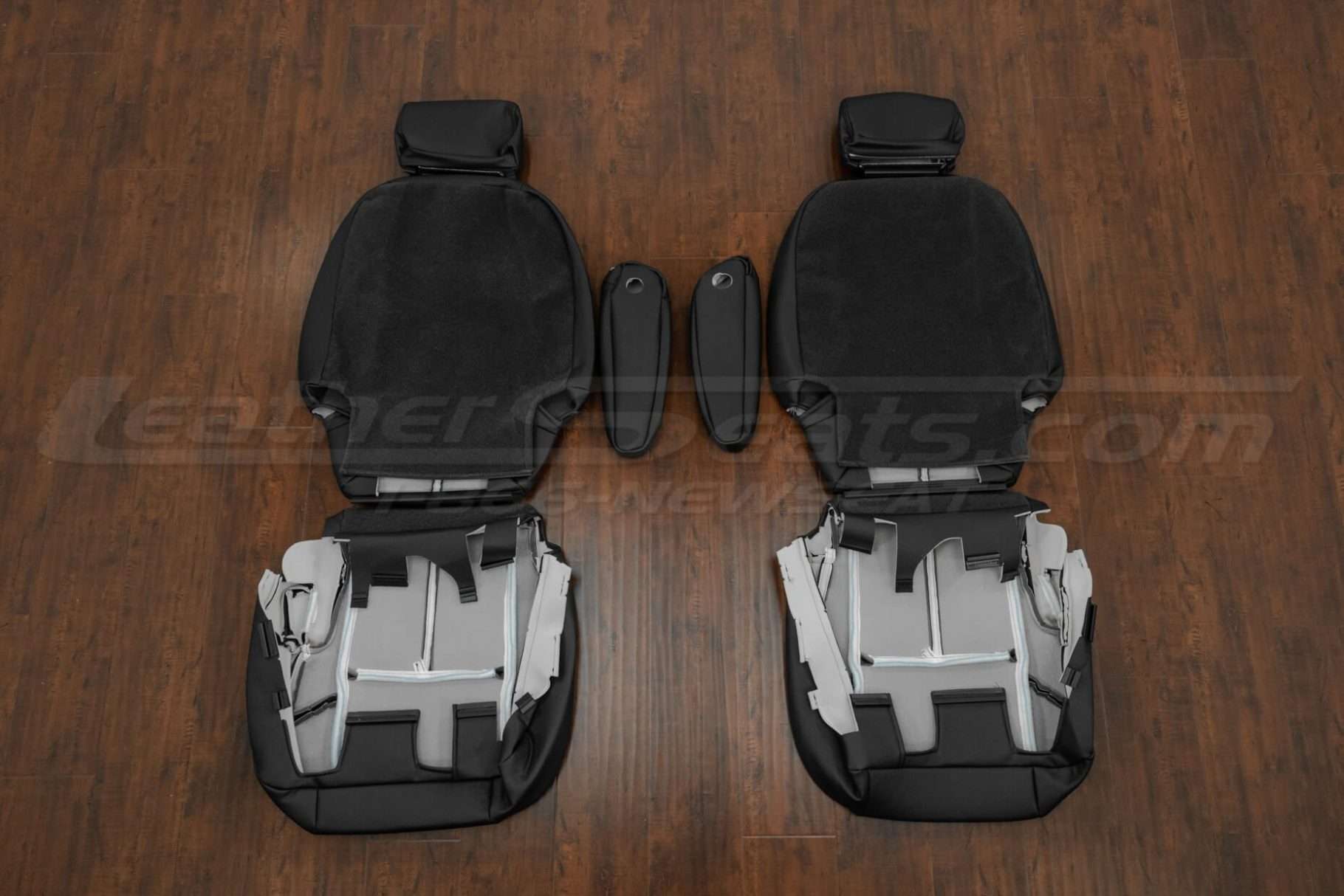 Back view of middle row and armrests