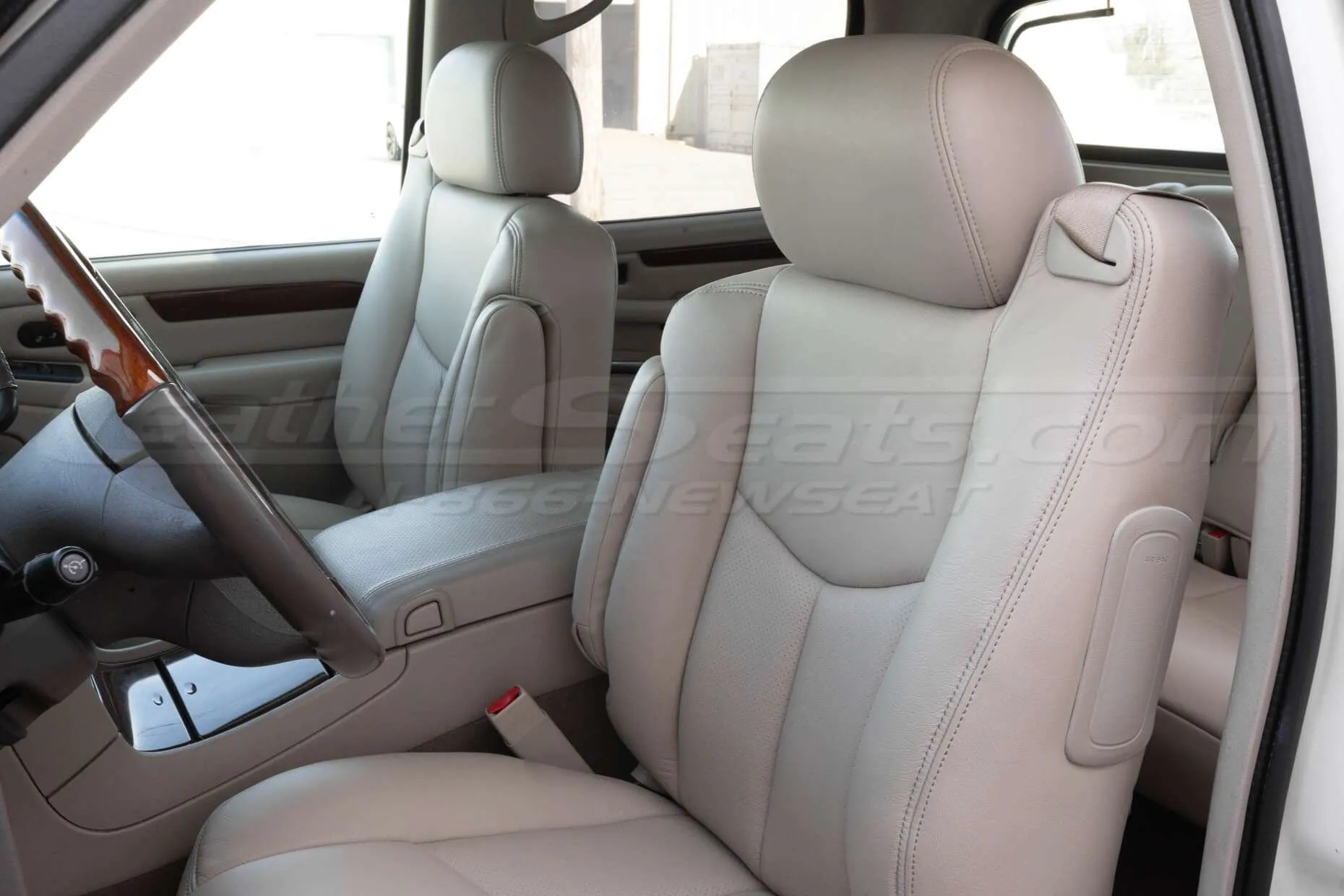 Cadillac Escalade EXT Leather Seats - Canvas - Tight of front driver seats