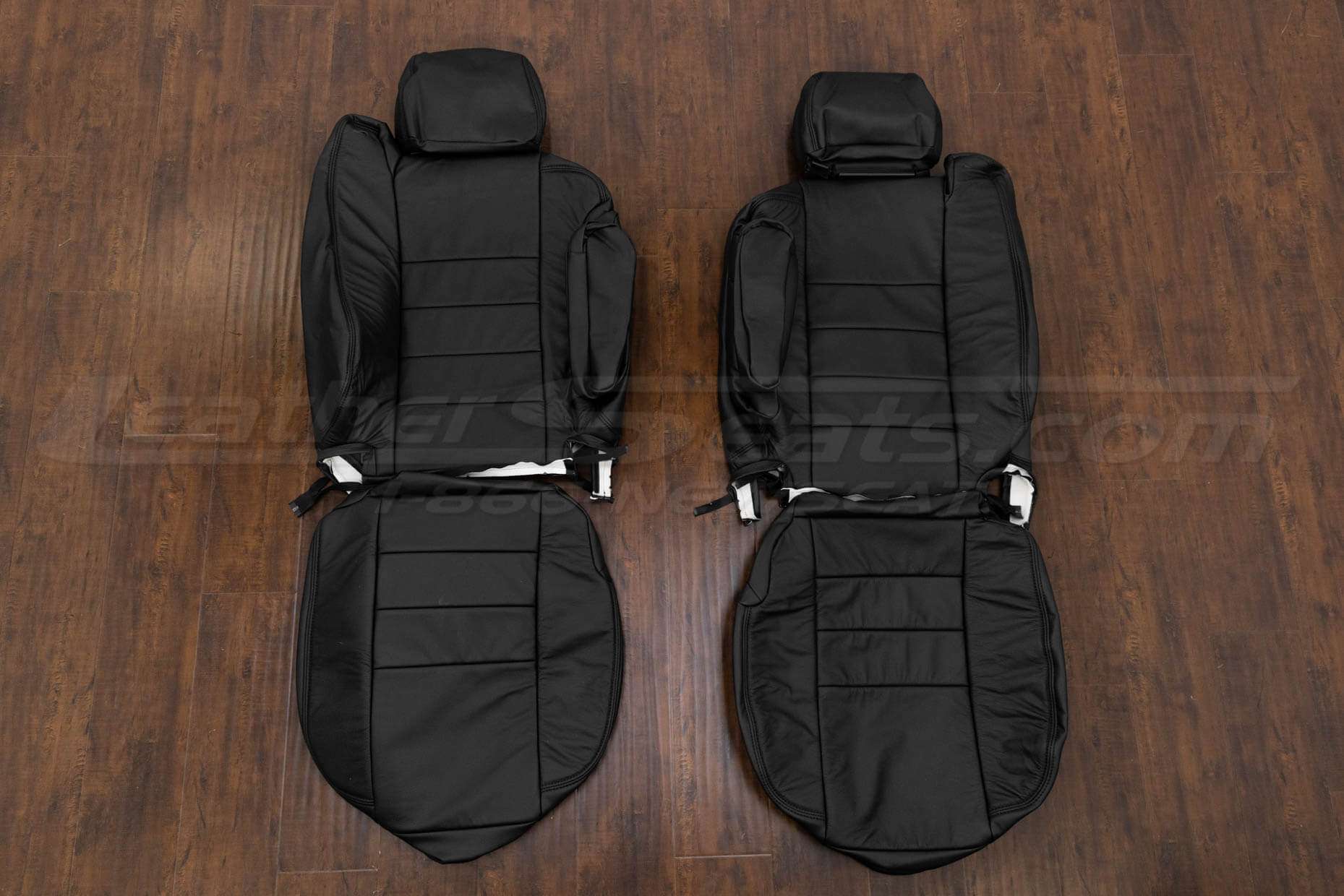 Hummer H2T Leather Seat Kit - Black - Front seat upholstery with Armrests