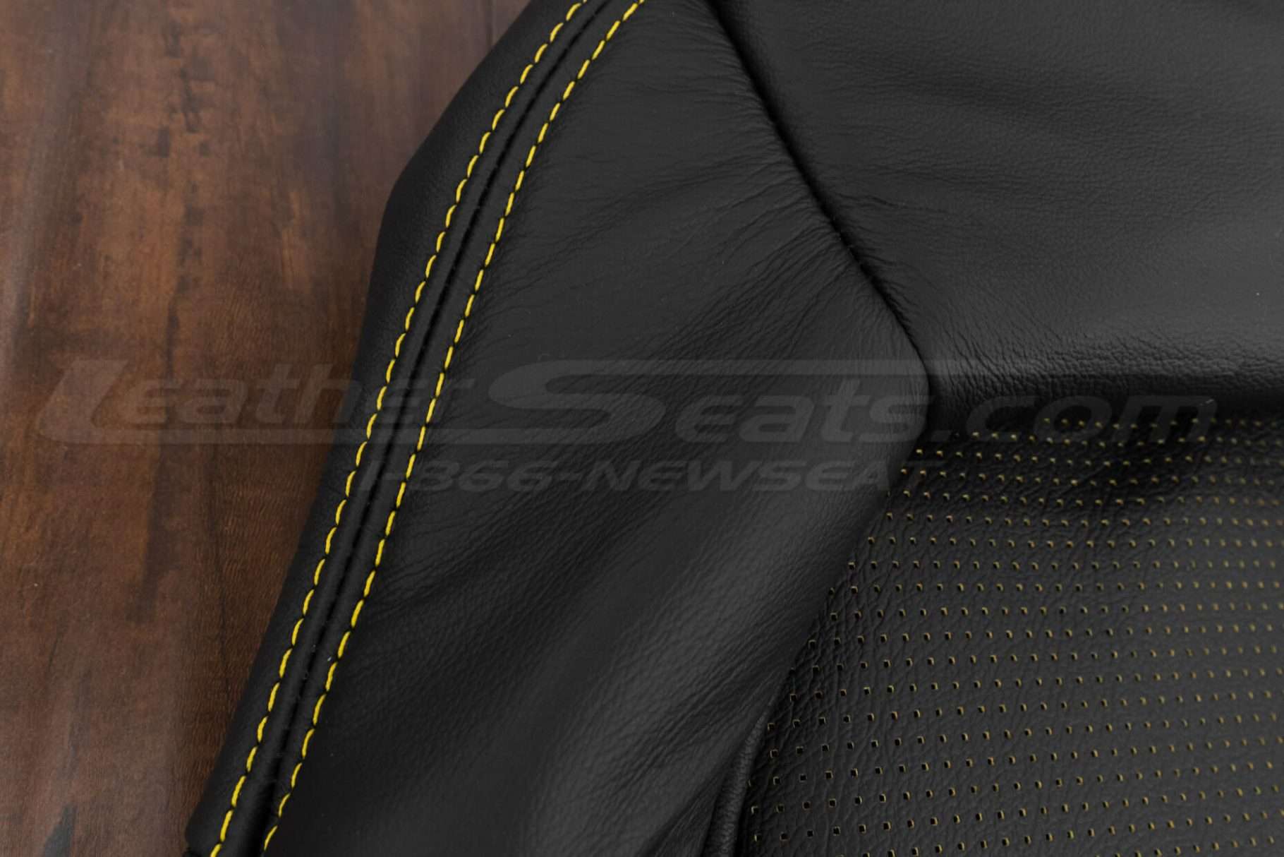 Contrasting double-stitching