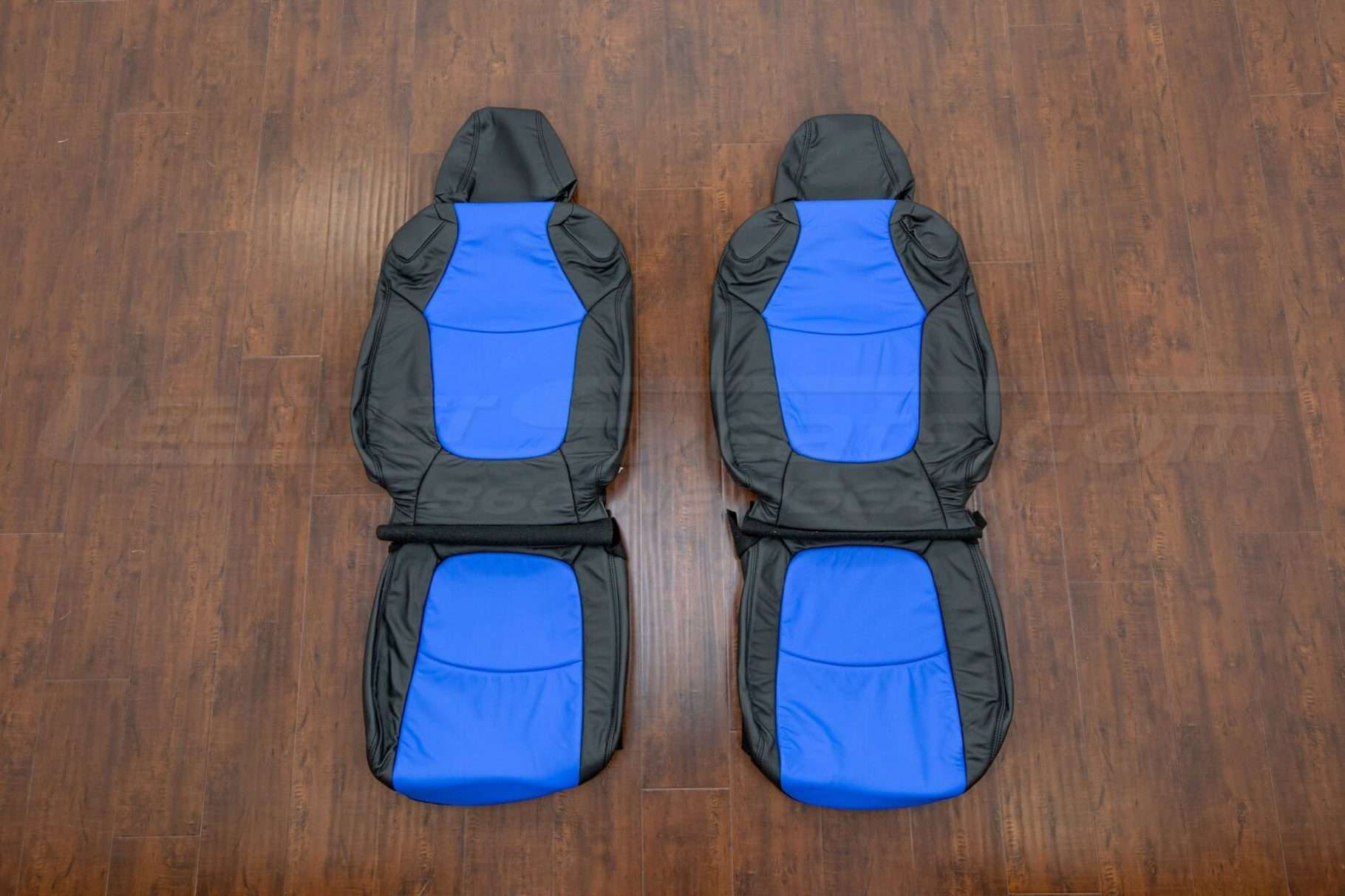 Toyota Leather Seat Kit - Black & Cobalt - Front seat upholstery