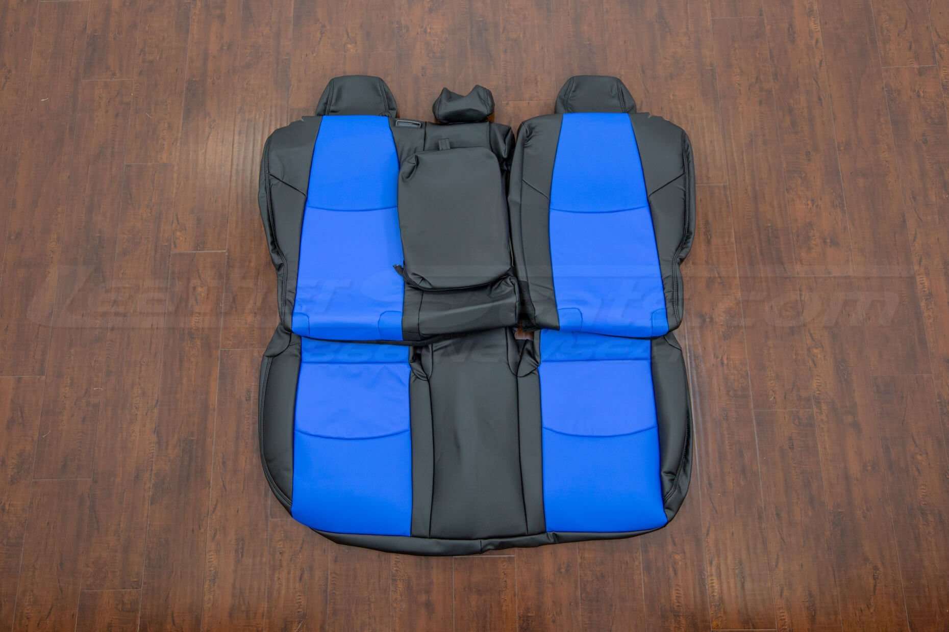 Toyta RAV4 Leather Seat Kit - Black & Cobalt - Rear seat upholstery with Armrest