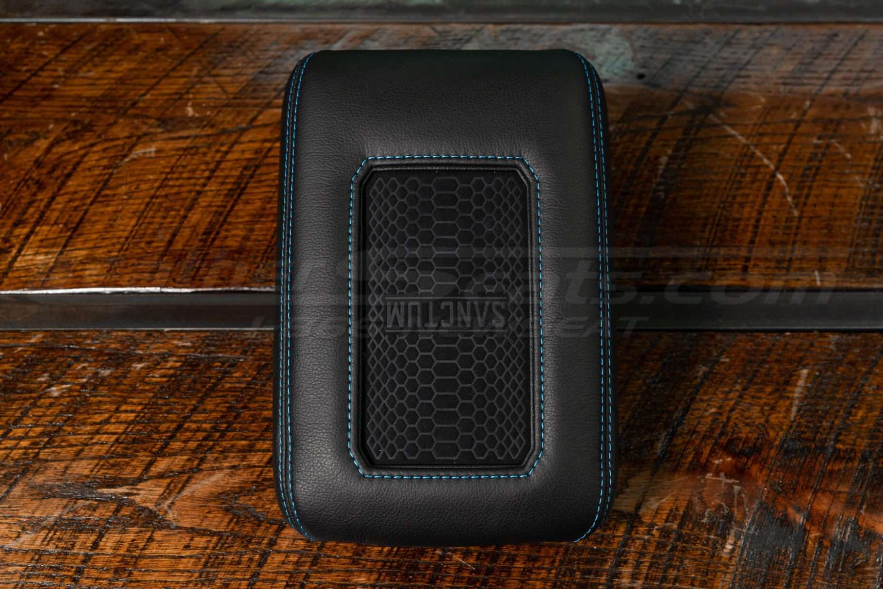 Jeep Wrangler JL Sanctum Console Lid - Black - Cobalt - Black