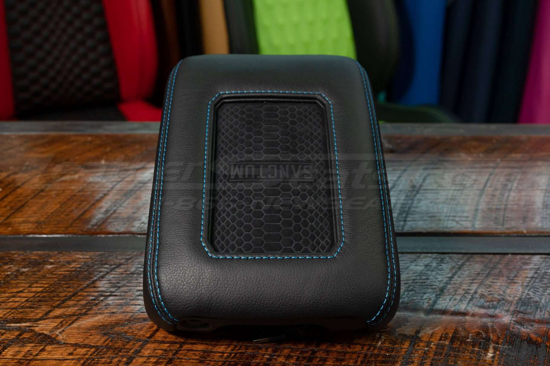 Sanctum Wireless Charging Console for Jeep Wrangler JL