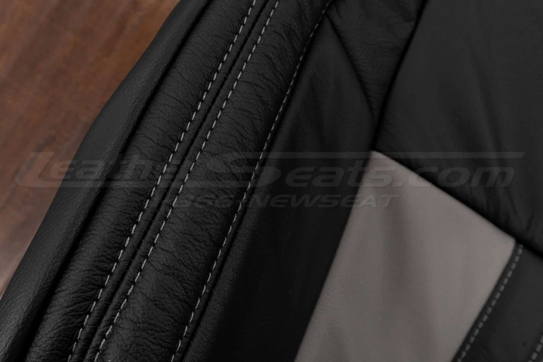 Contrasting double-stitching