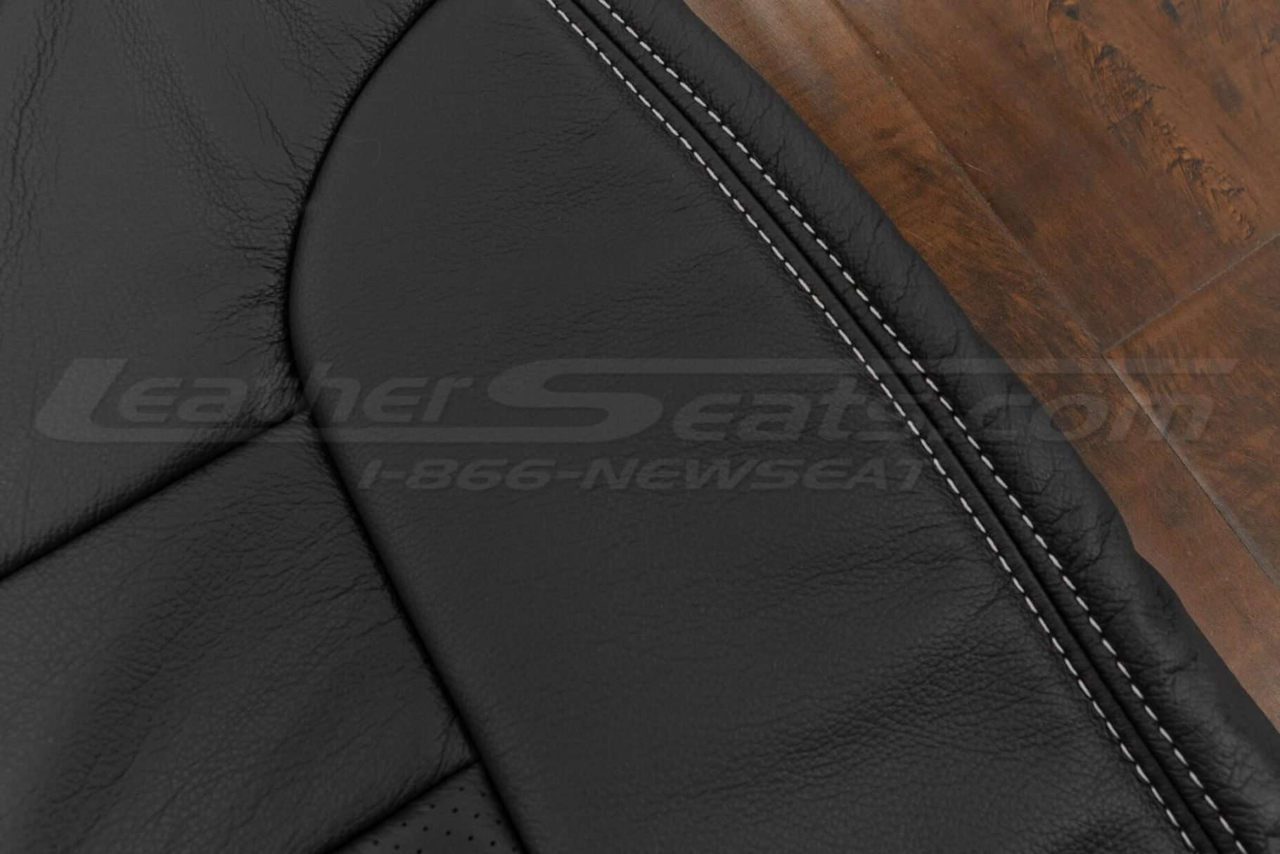 Contrasting double-stitching