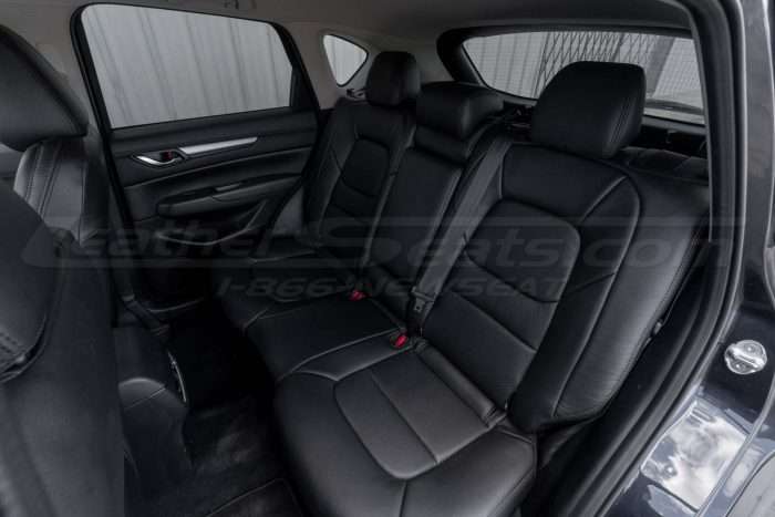 Installed leather seats - Black - Rear seats from drivers side