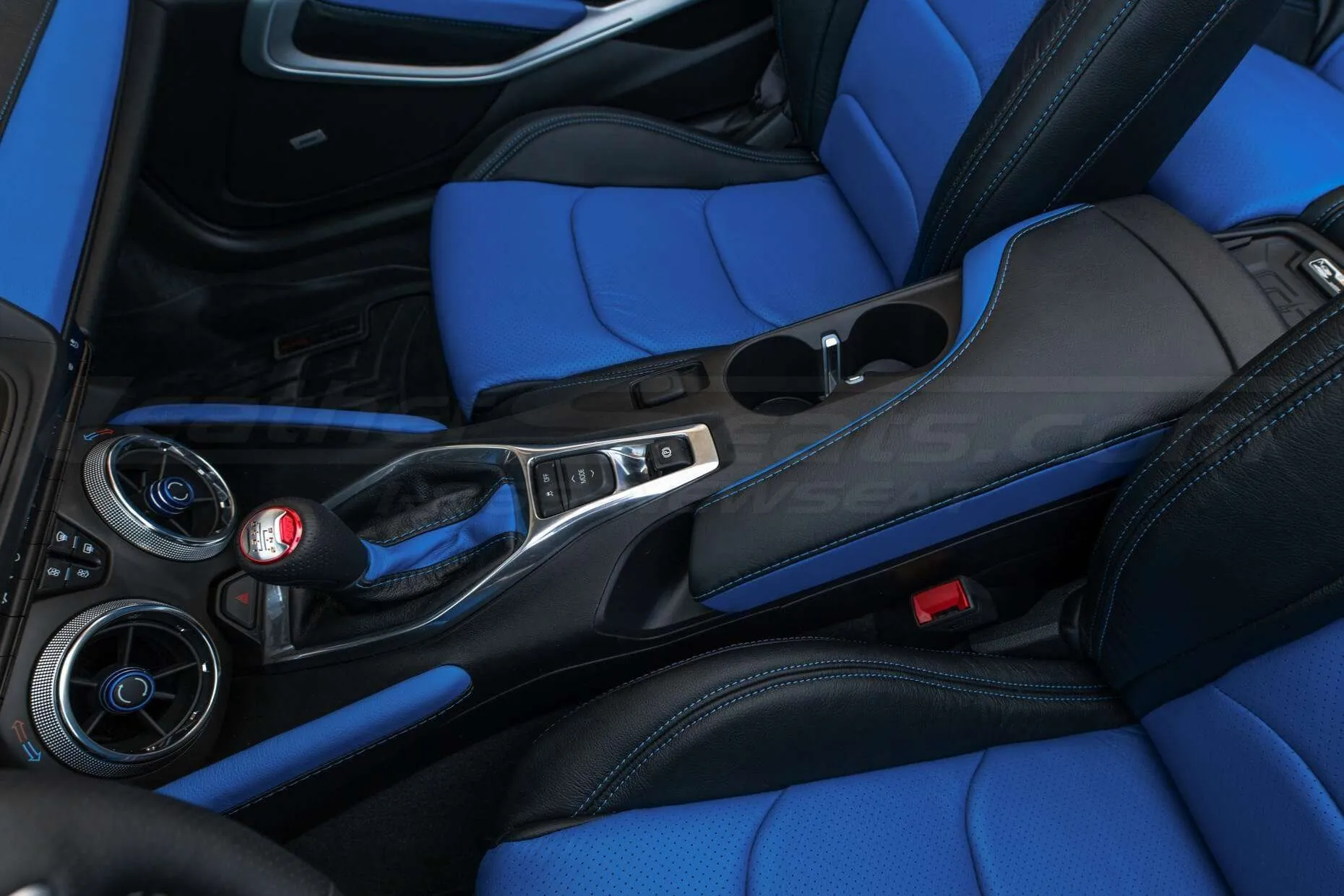 2016-2022 Chevrolet Camaro Console Lid Cover - black & Cobalt