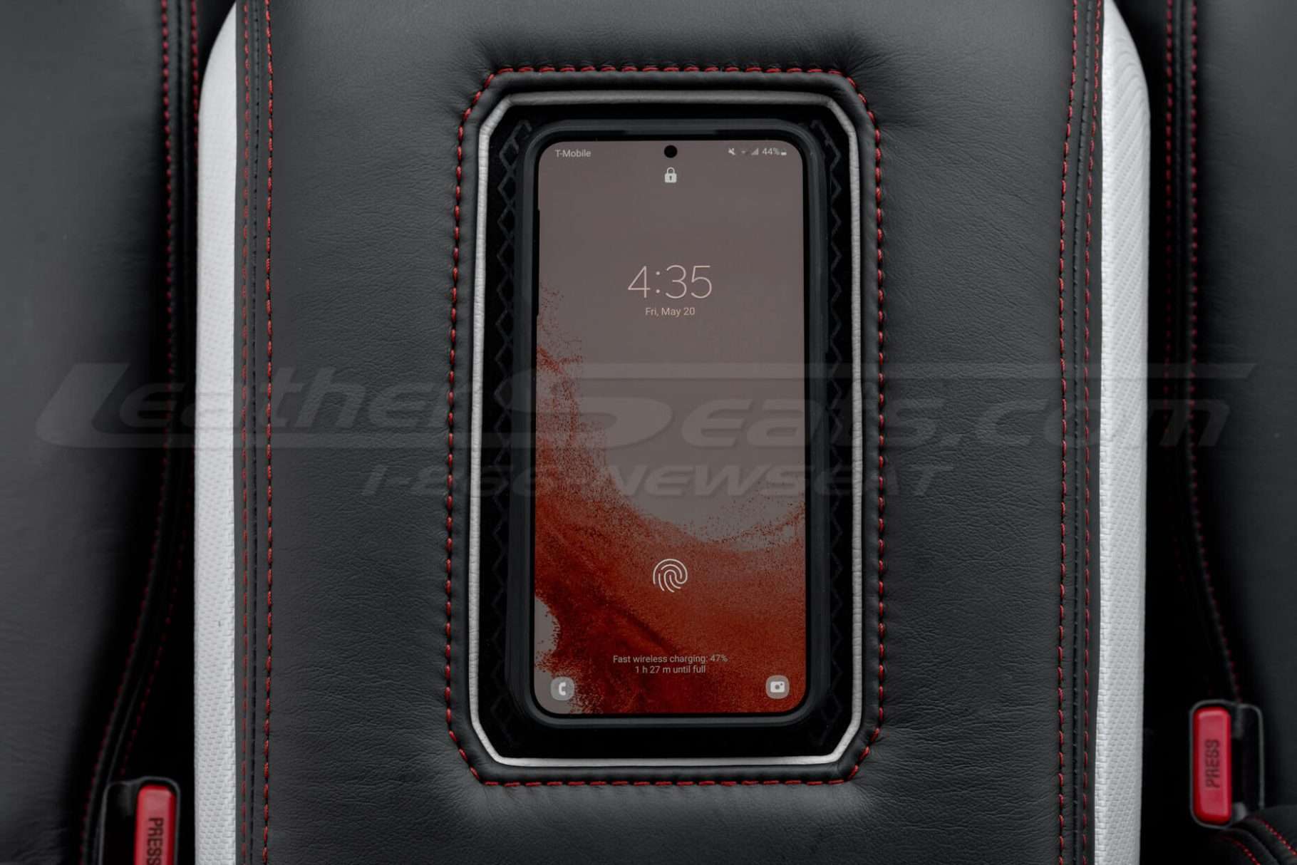 Sanctum Wireless Pad with phone