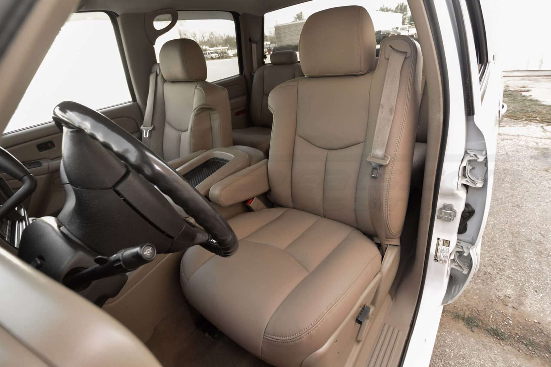 2003-2006 Chevy Silverado Leather Seats - Front Driver's seat