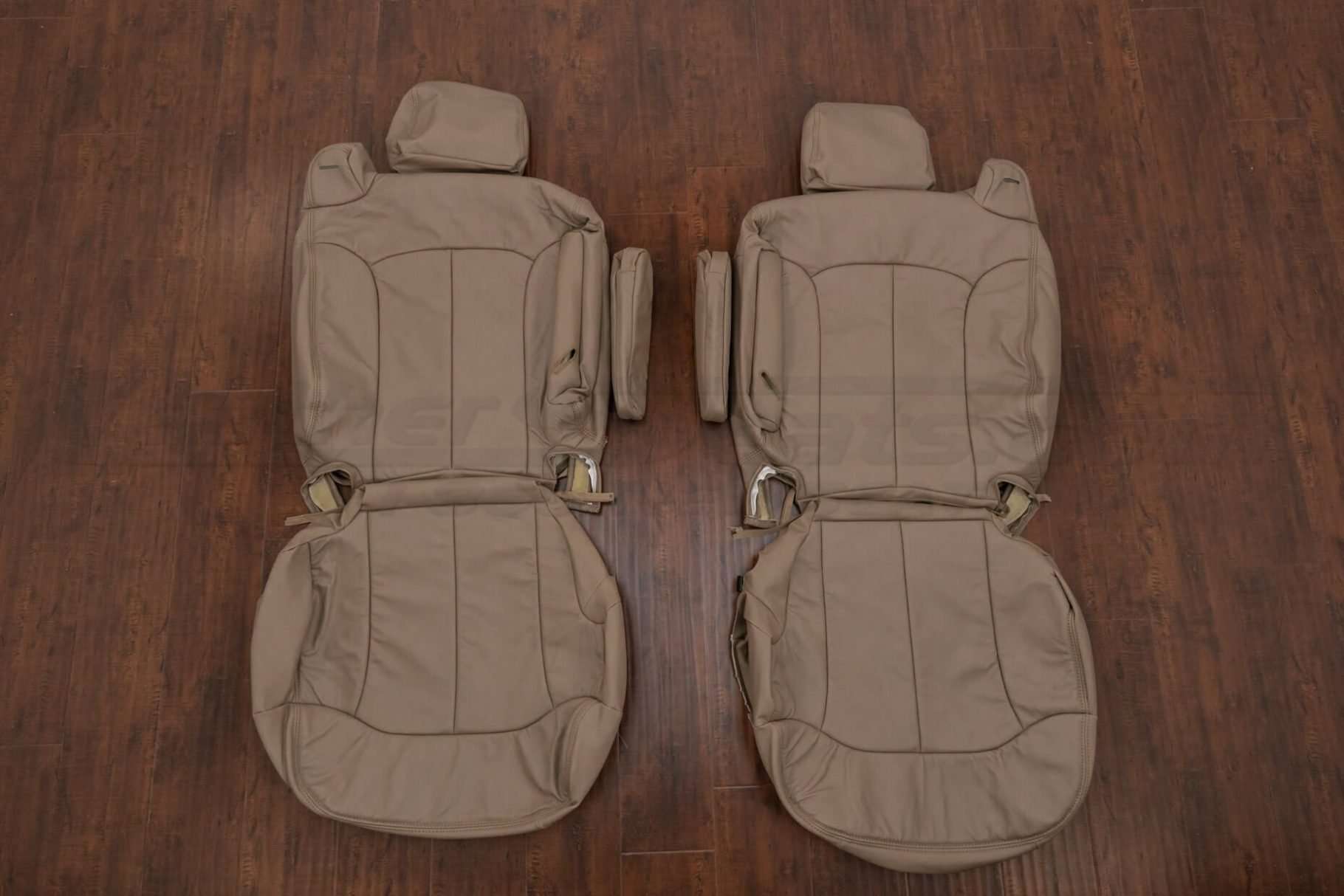 Chevrolet Silverado Leather Seat Kit - Desert - Front seat upholstery w/ Armrests