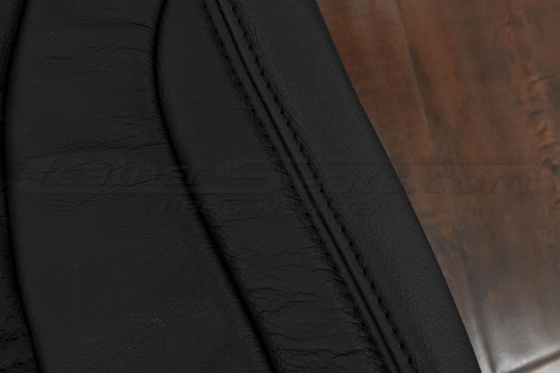 Matching double-stitching in Black