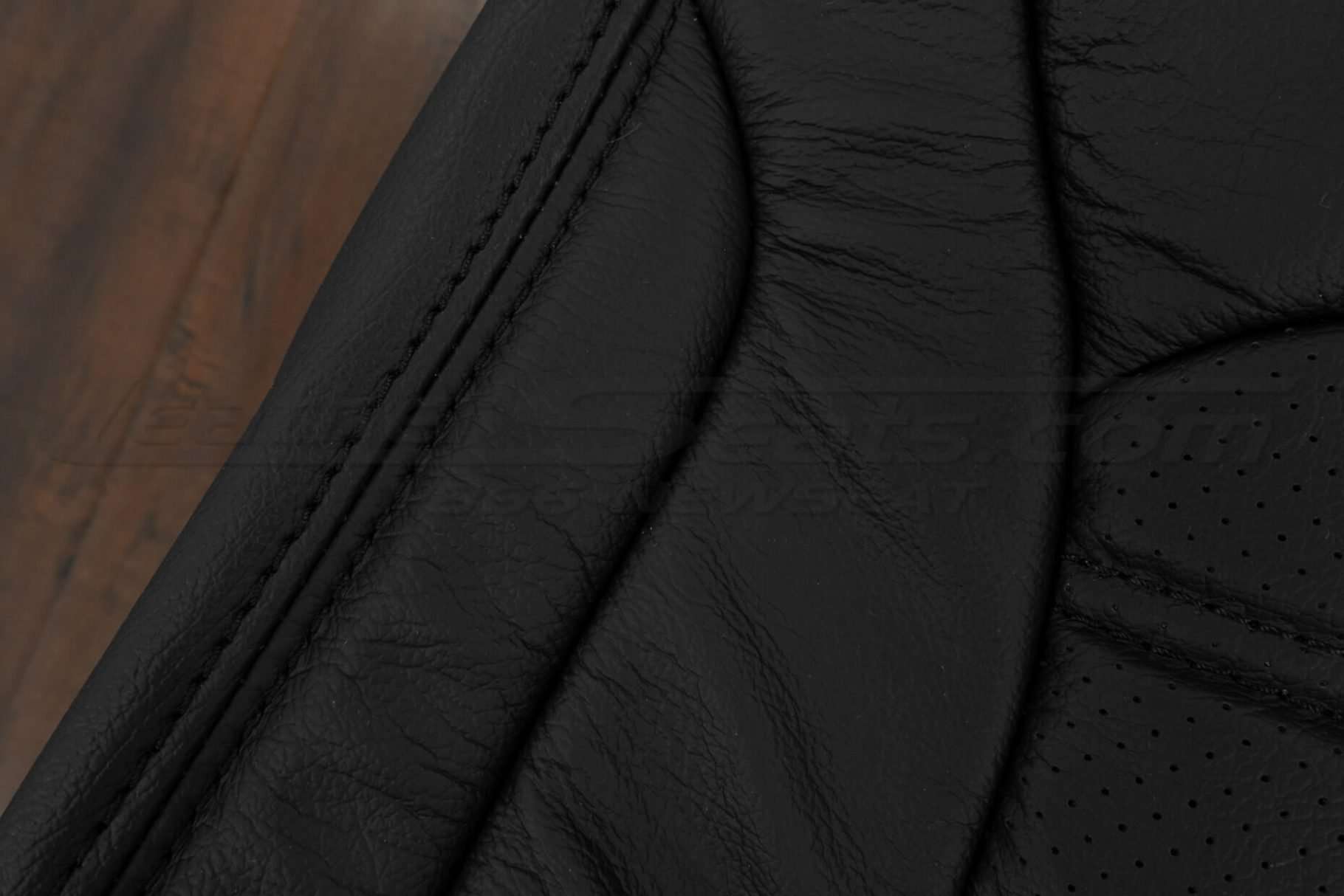 Black double-stitching