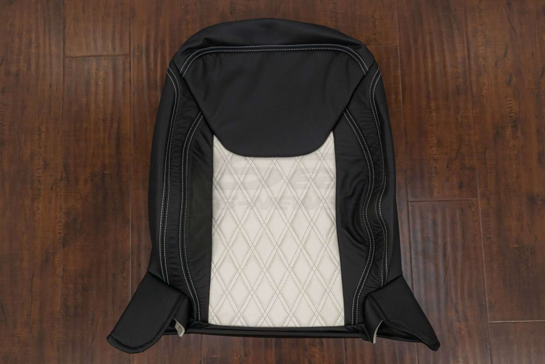 Jeep Wrangler JK Leather Seat Kit - Front backrest upholstery with Double Diamond Quilted Insert