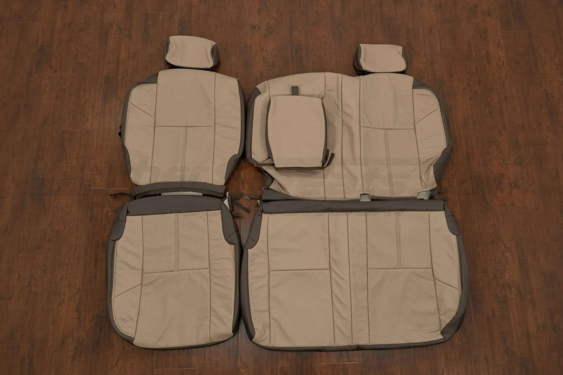 GMC Sierra Crew Cab Leather Seat Kit - Java & Sandstone Facings - Rear seat upholstery w/ Armrest