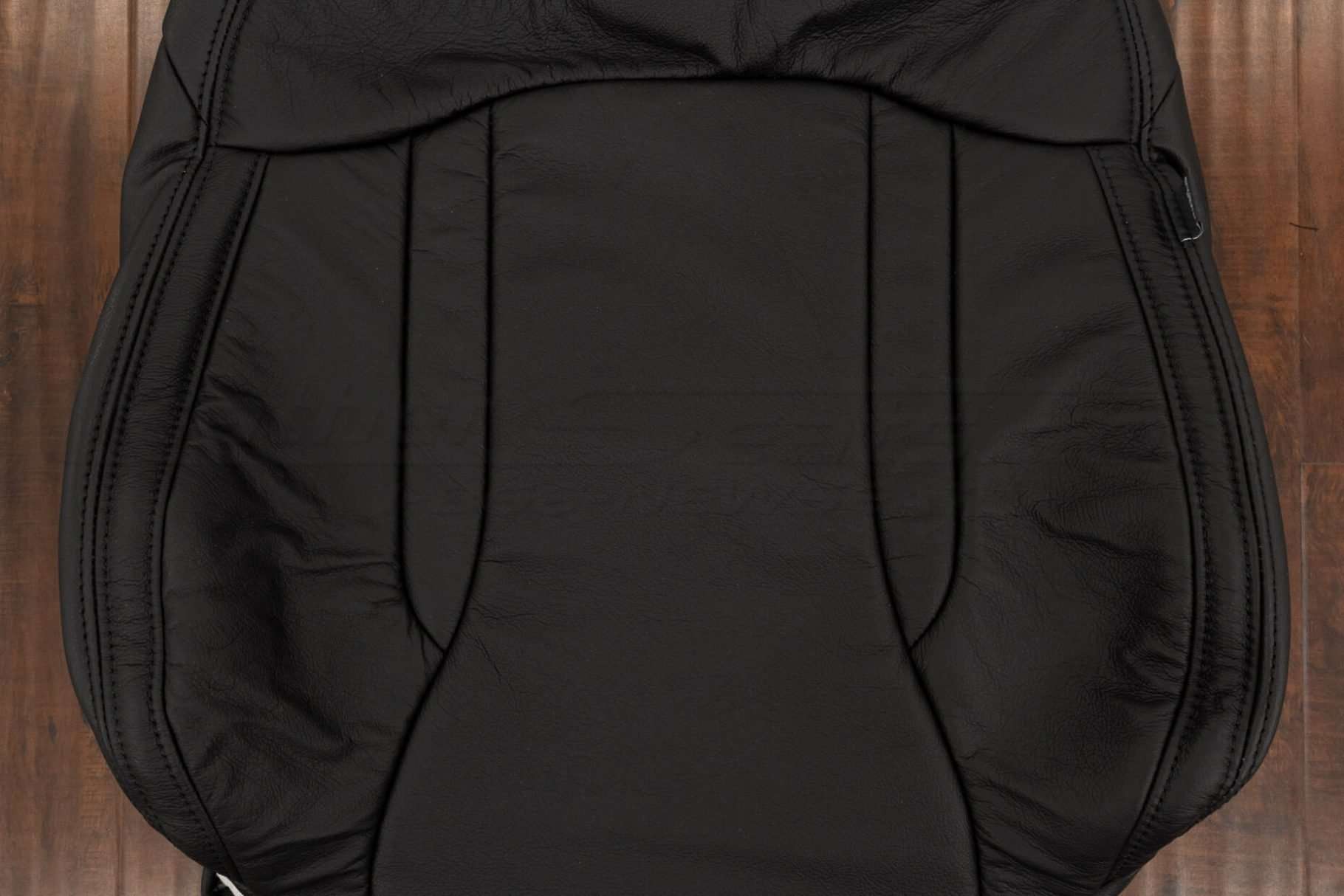 Insert section of front backrest upholstery