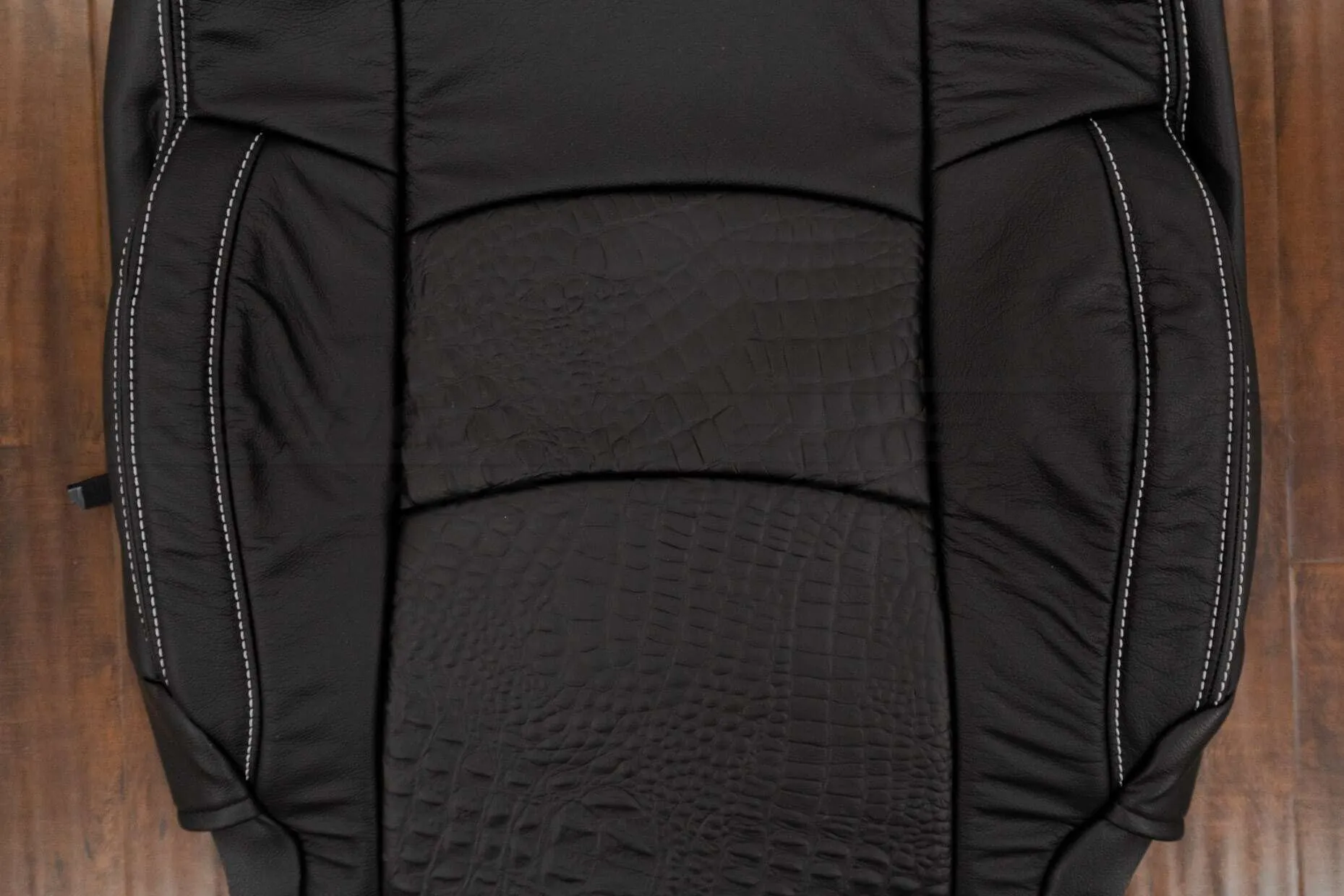 Cowhide Embossed Black Gator Insert section of backrest