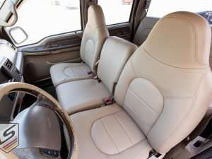 Leather front row intrior with jump seat up