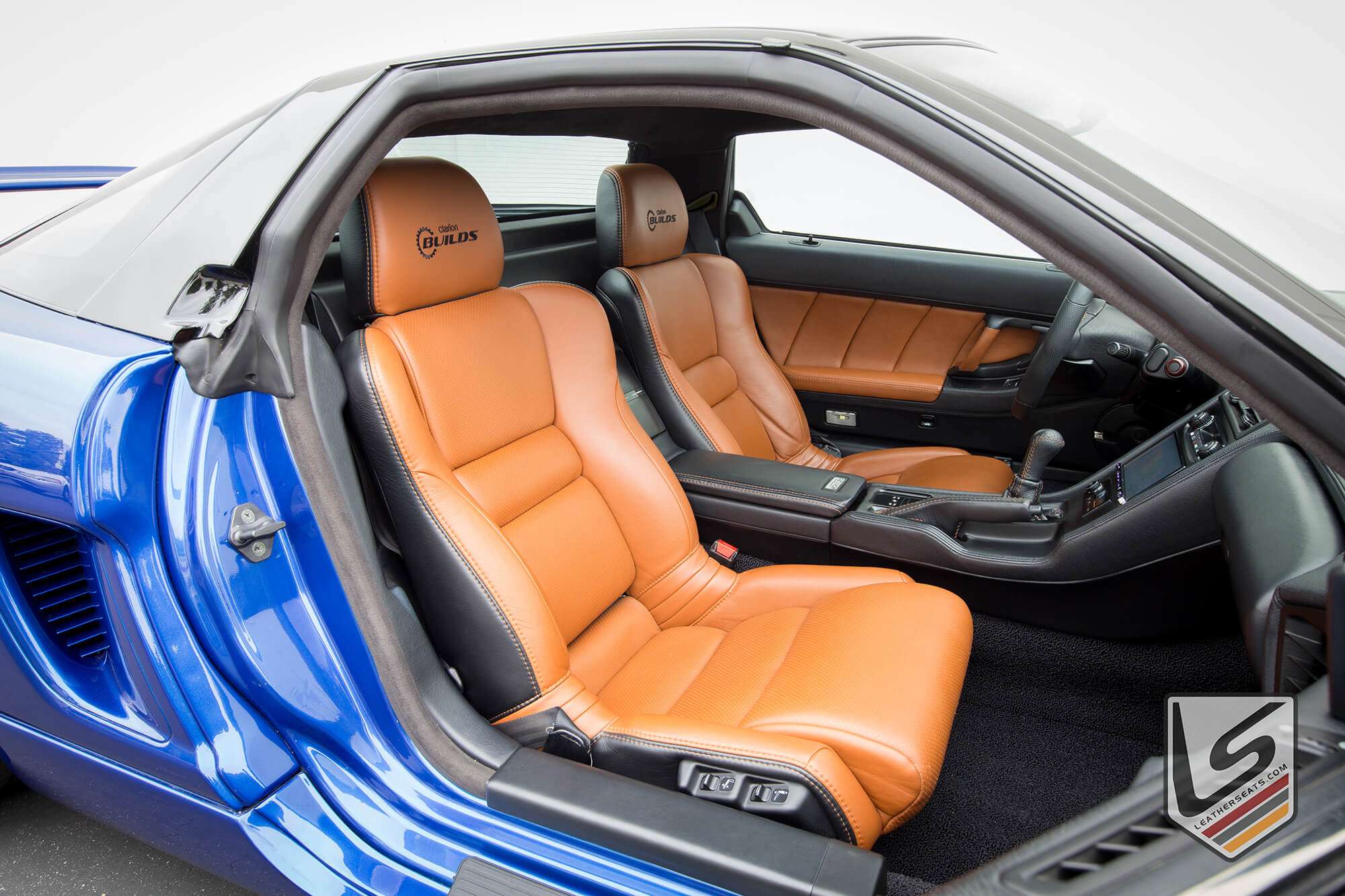 Two-Tone leather seats in Acura NSX - Black/Gotta Brown