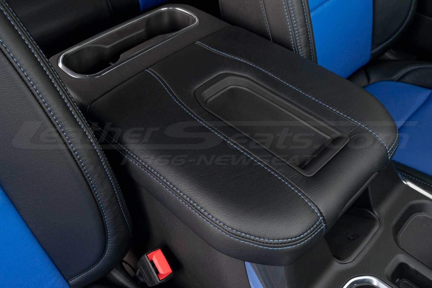 Passeenger side close-up of custom Chevrolet/GMC console lid cover