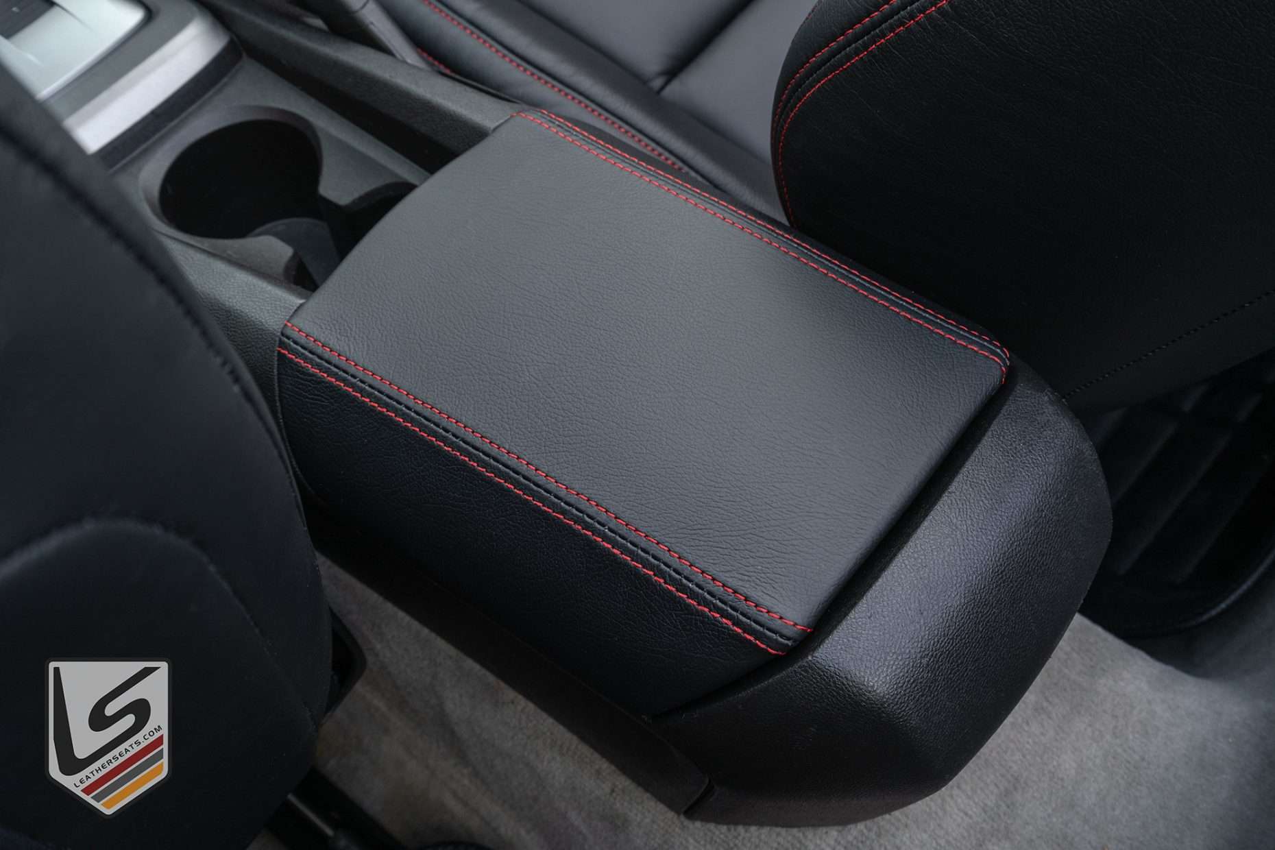 Chevrolet Camaro with leather console lid