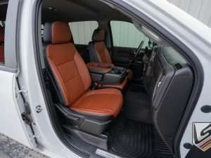 Silverado CrewCab/DoubleCab with custom leather seats in Black and Mitt Brown