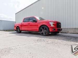 Ford F-150 SuperCrew in Bright Red - Exterior