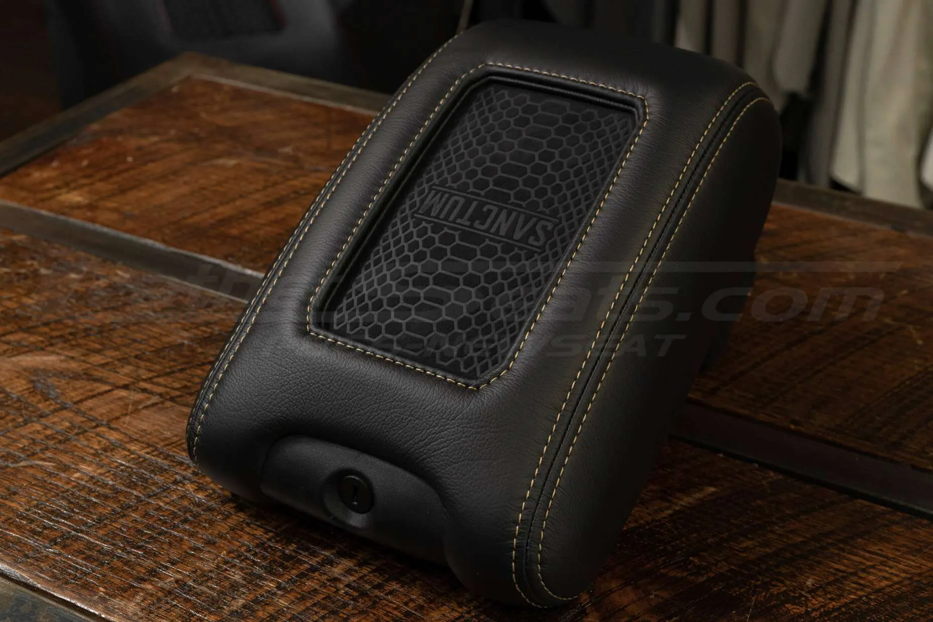 Jeep Wrangler JK Wireless Charging Console side view