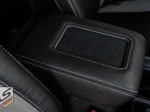 Close up of wireless phone charging console for Jeep Wrangler JL