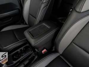 Sanctum Wireless Phone Charging Console for Jeep Wrangler JL - Installed console