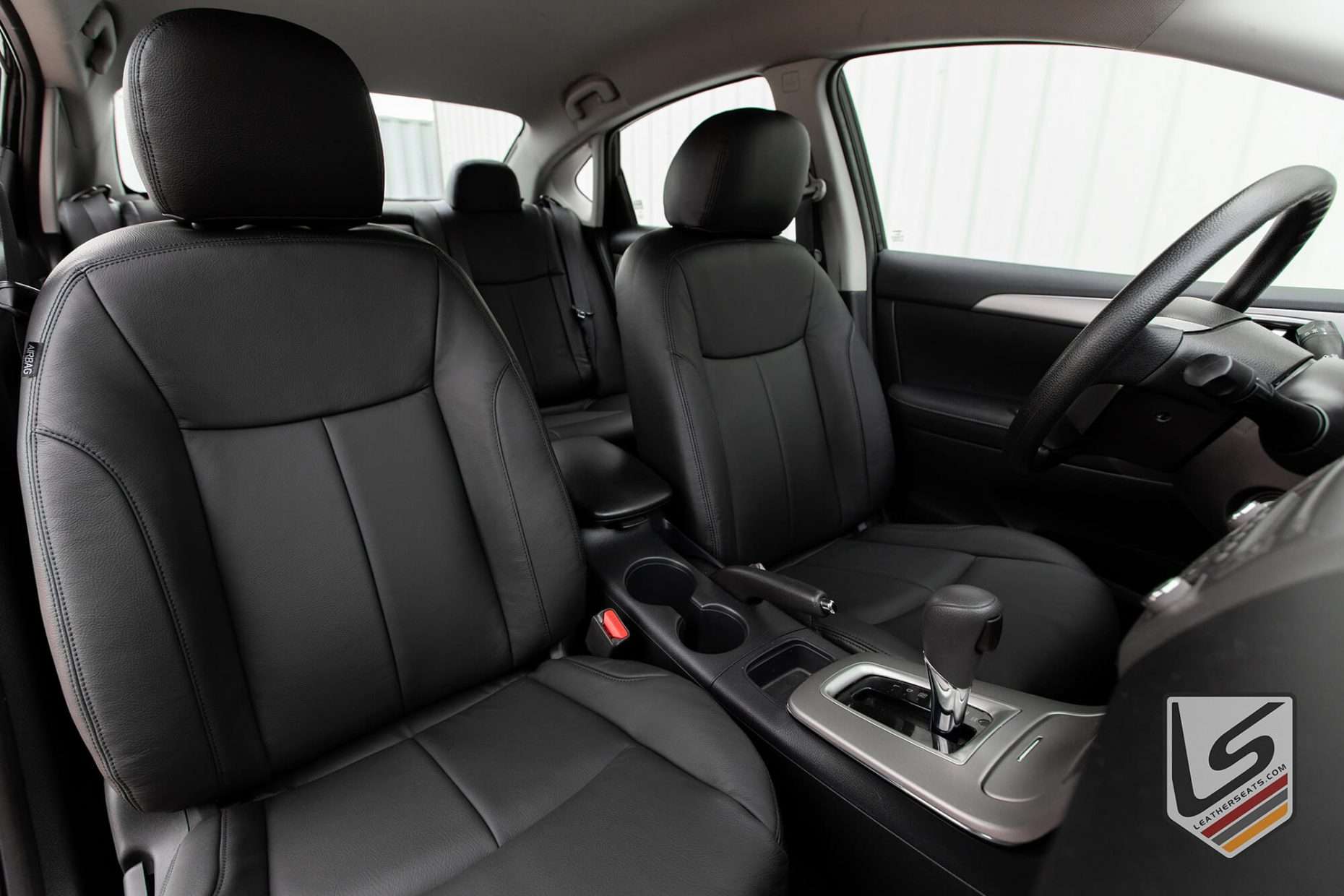 Front seat interior for Nissan Sentra