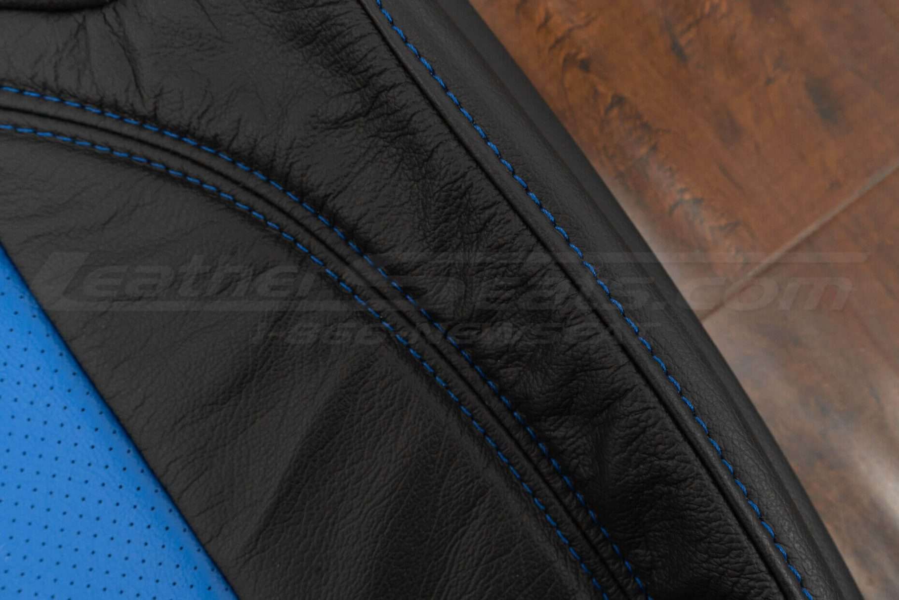 Contrasting double-stitching in Cobalt