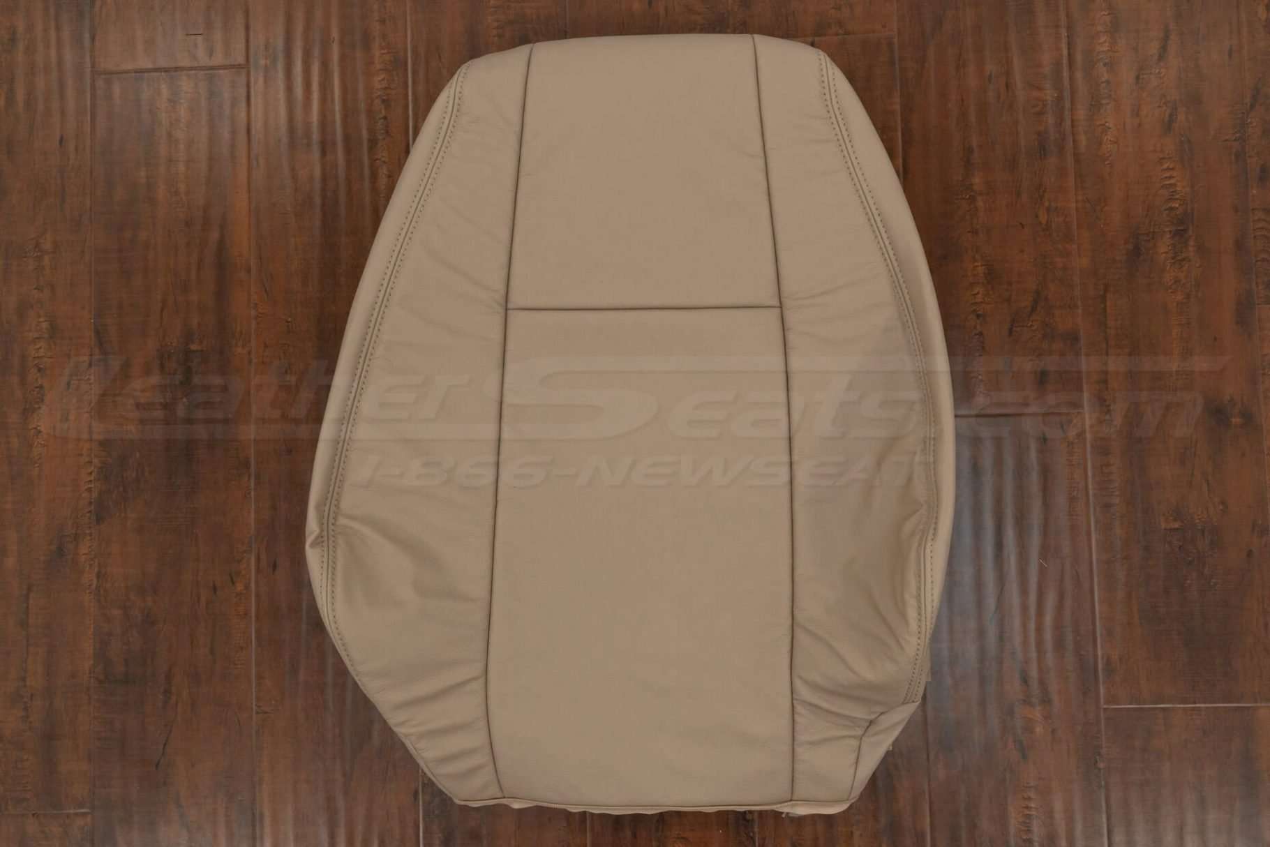Front backrest upholstery in Sandstone