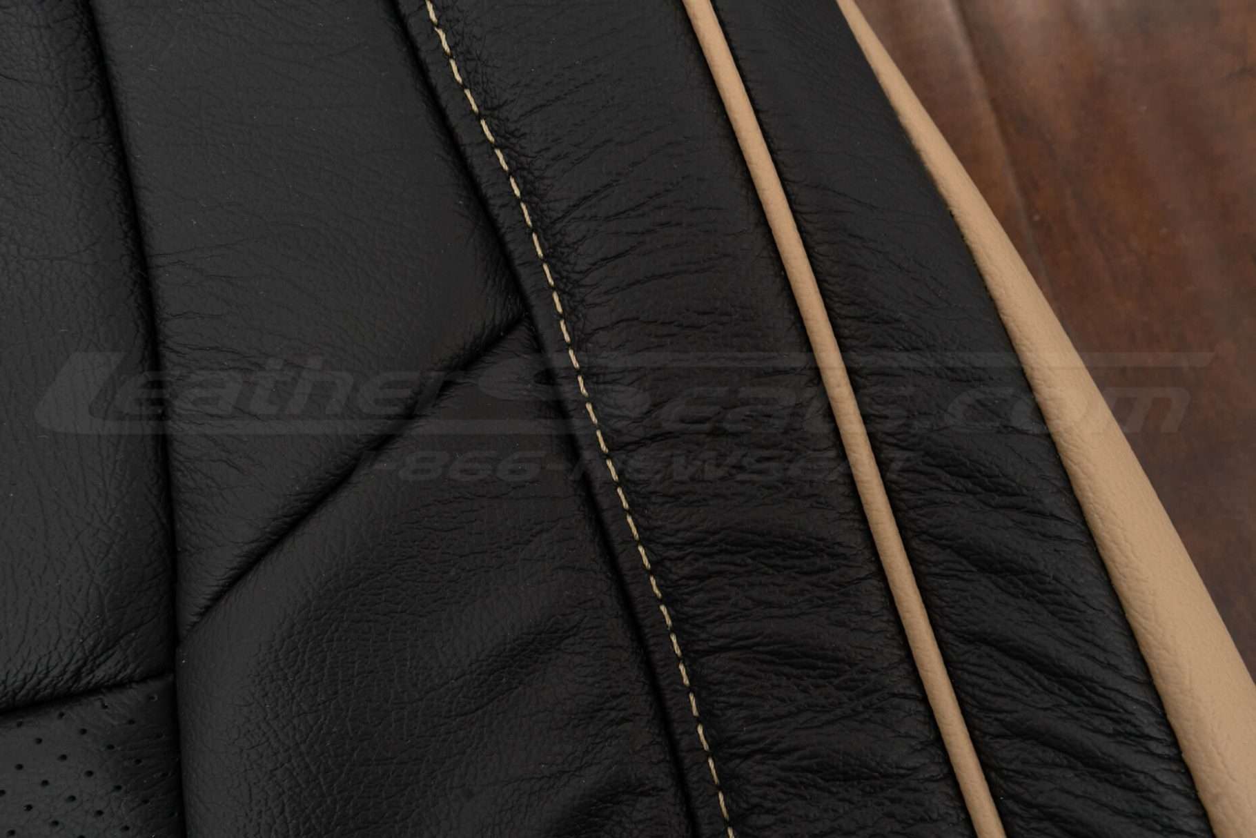 Bisque contrasting piping