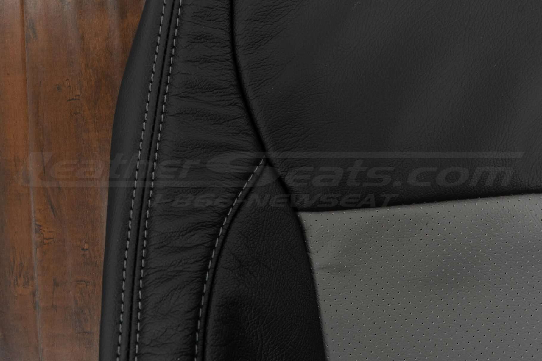 Contrasting stitching in stone