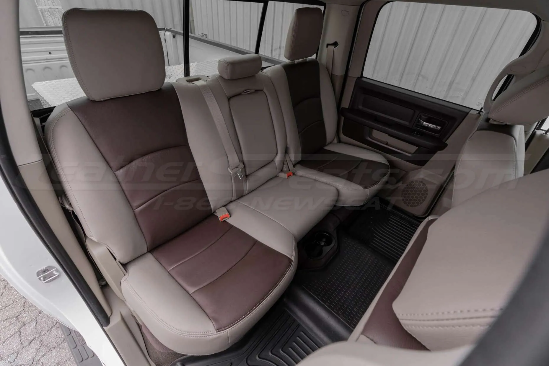 Installed leather back seats - Passenger side
