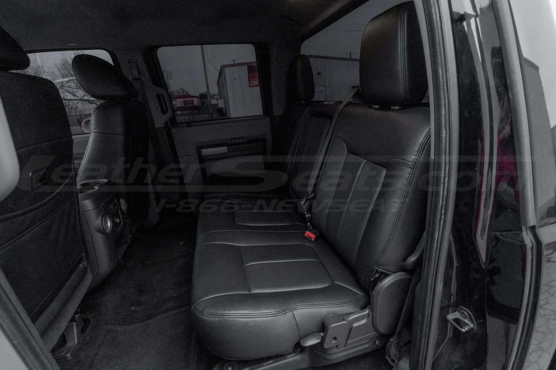 Leather rear seats for Ford F-250/350/450 in Black