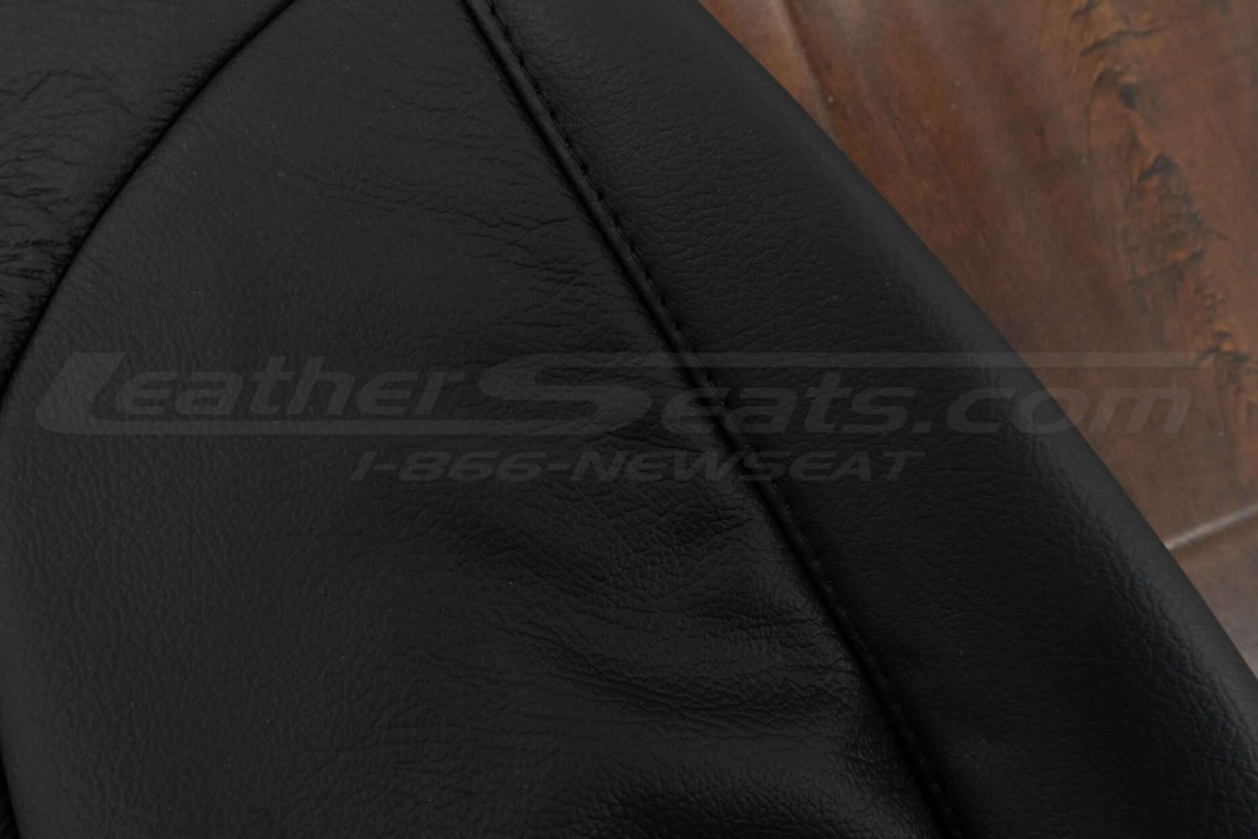 Single-Stitching in black