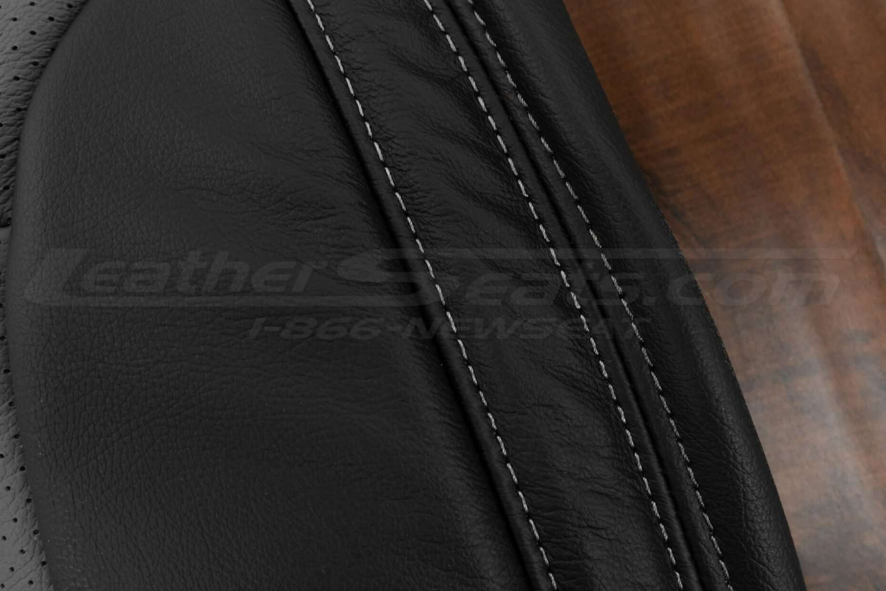 Contrasting double-stitching in light grey