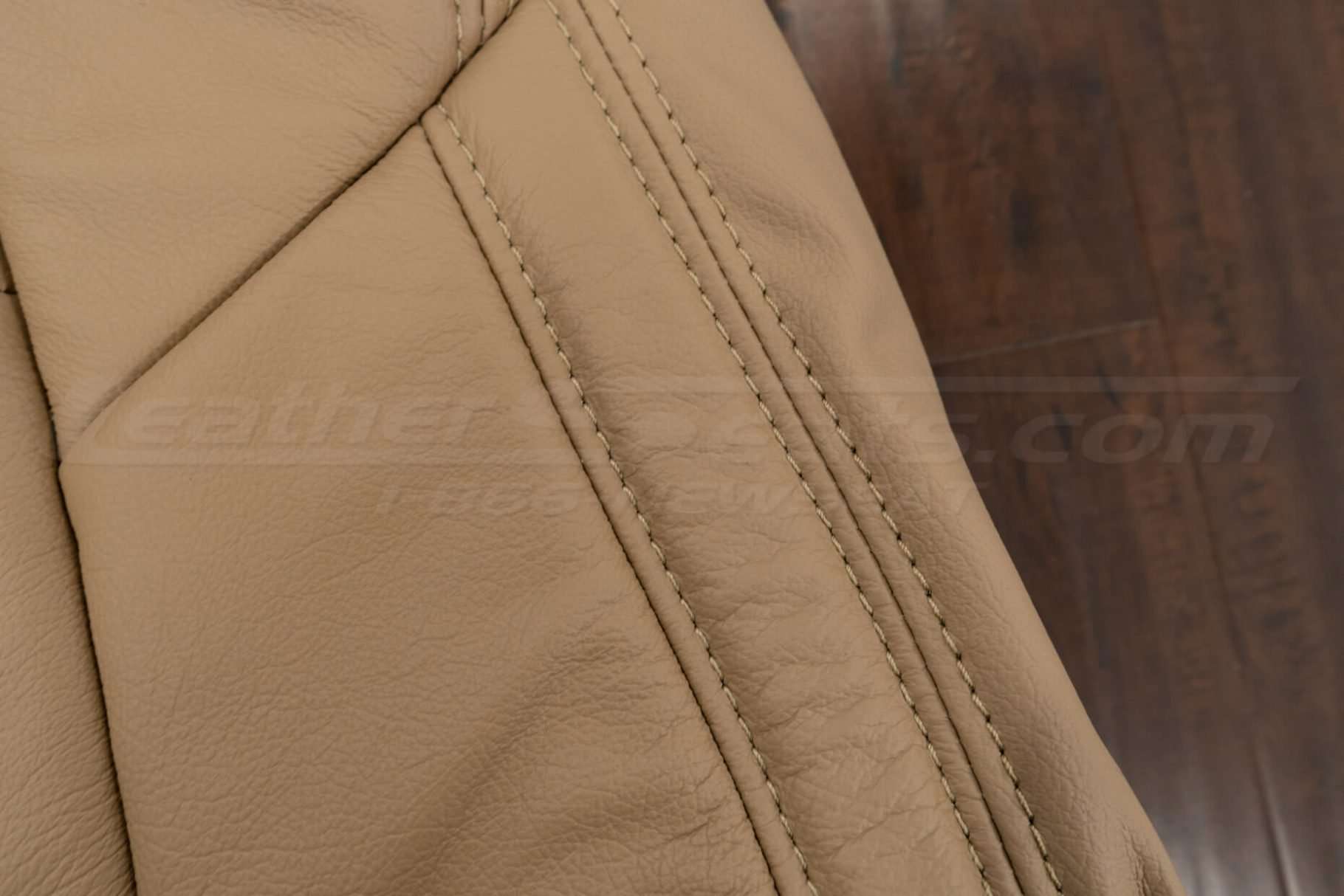 Double-stitched seams in Bisque